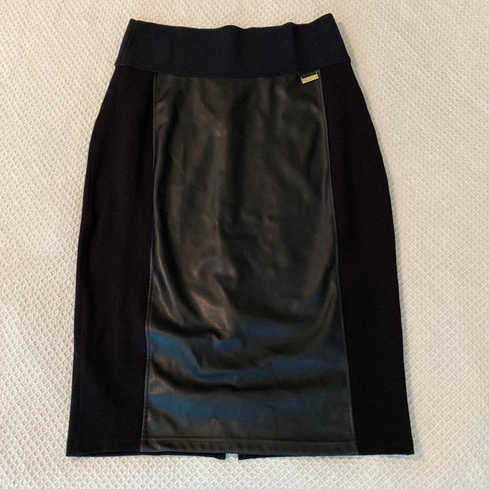 Calvin Klein Power Stretch faux leather front panel skirt size small